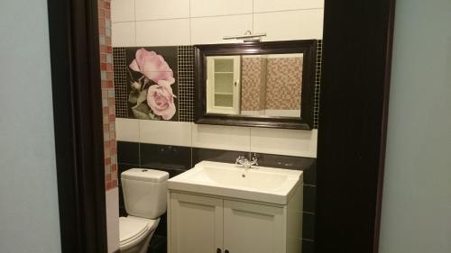 Phòng tắm tại Apartment at metro Prospekt victory