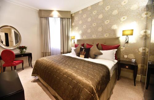 Taj 51 Buckingham Gate Suites and Residences Image