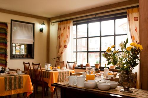 Restaurant o un lloc per menjar a Weisserhaus