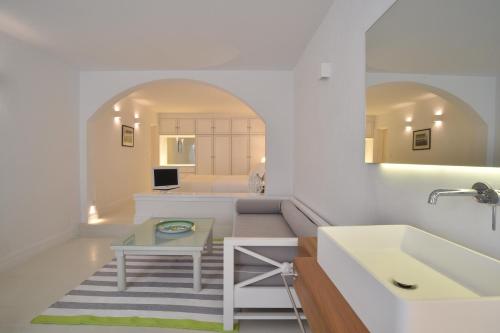 Gallery image of Zoe's Club in Spetses