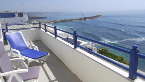 Cliff House next to beach