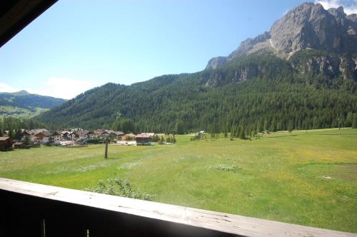 Gallery image of Garnì Bel Air in Colfosco
