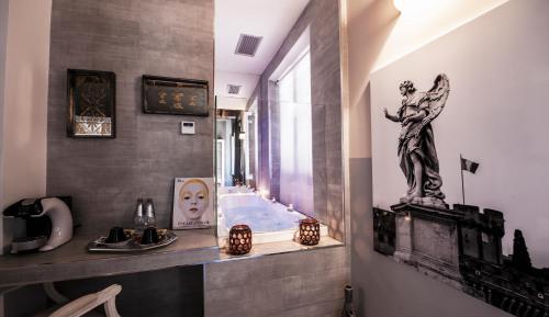 התרשים של Town House Spagna- luxury Rooms with Jacuzzi Bath
