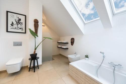 Bilik mandi di Bled Apartment Kirsch
