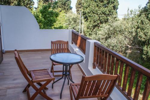 Gallery image of Amorani Studios in Batsi