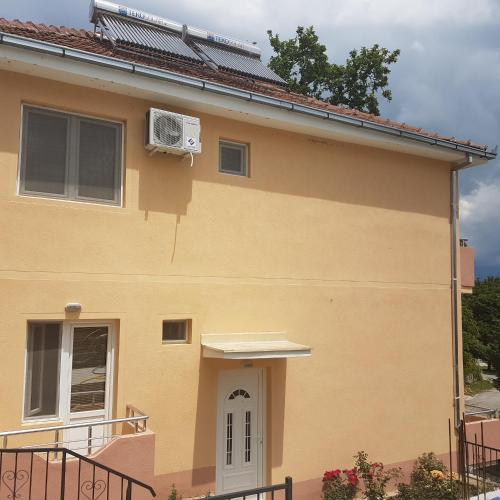 Gallery image of Apartmani Milica Dojran in Star Dojran