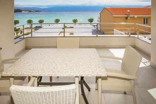 Apartments Capic Marin