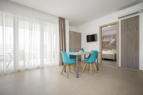 Apartments Capic Marin