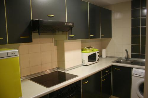 Dapur atau dapur kecil di Fabiola Zentro