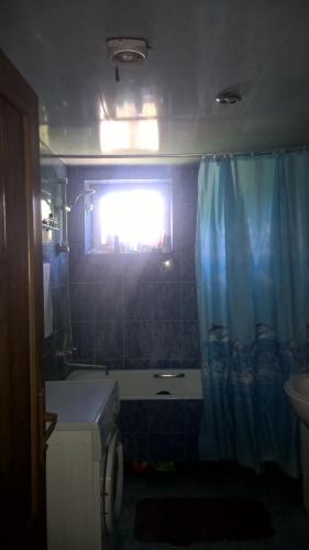  Areni House B&B -  Room  picture :   Tea/Coffee maker    Shower    Bath                           