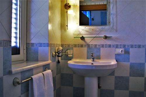 Kúpeľňa v ubytovaní Oleaster - Rooms & Apartments