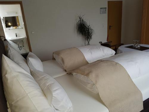 Hotel Domhofにあるベッド