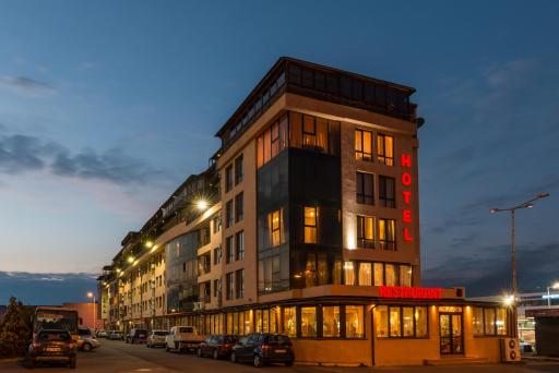 Avenue Hotel - Housity