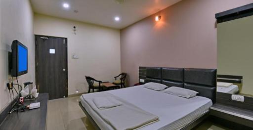 Hotel Saket Heritage - Housity