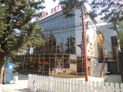 Hotel Leto - Housity