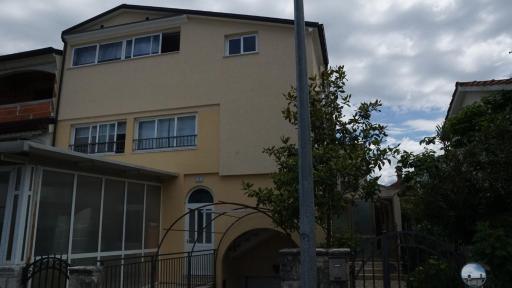Apartments Divina - Housity