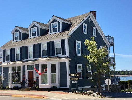 Treadwell Inn - Housity