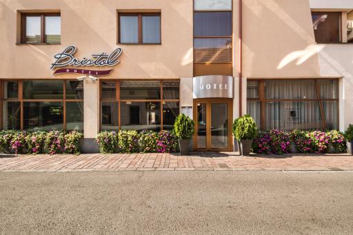 Boutique Hotel Bristol - Housity