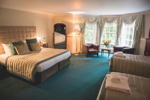 Mere Court Hotel - Housity