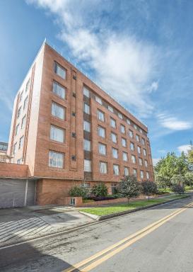Apartamentos Plaza Suites - Housity