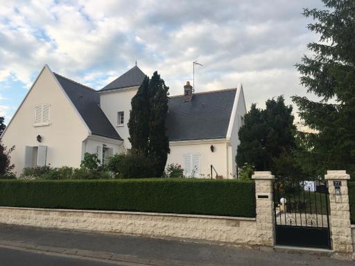 La Tour de Saint Cyr - Housity