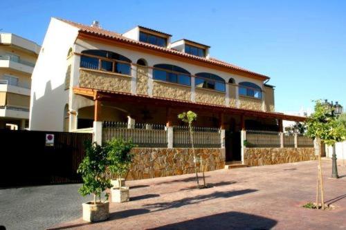 Apartamentos María Del Carmen - Housity
