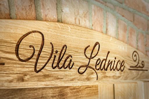 Vila Lednice - Housity