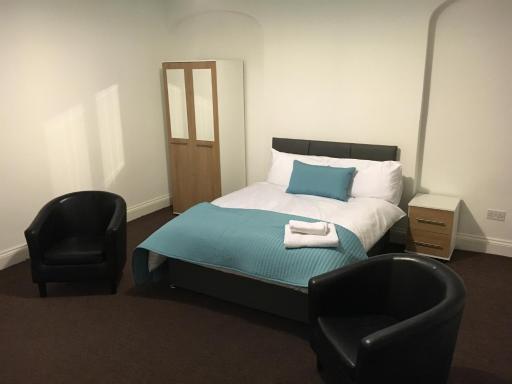 Manor Studio - Housity