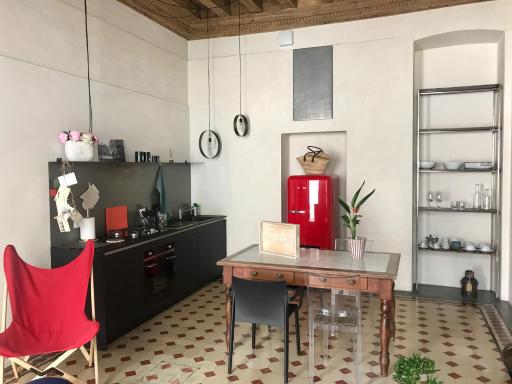 Flora II - Flora Inn - Housity