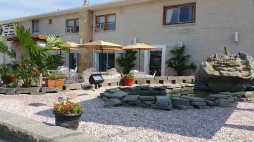 The Amethyst Beach Motel - Housity