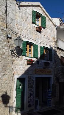 Apartments MIME - Small House - Housity