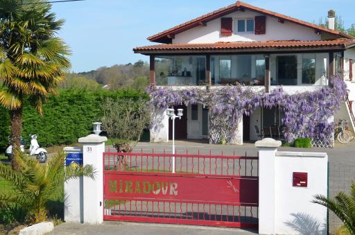 Maison d'hôtes MIRADOUR - Housity