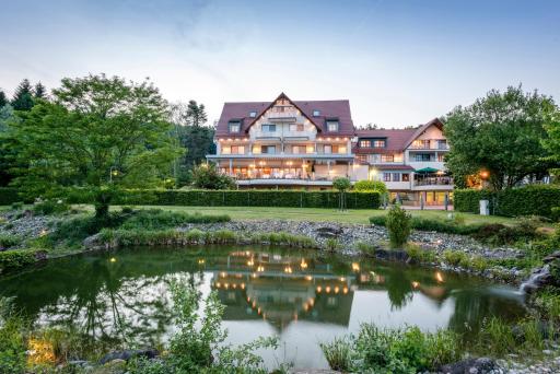 Landhotel Heimathenhof - Housity