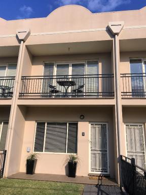 Travers Street Apartment - Housity