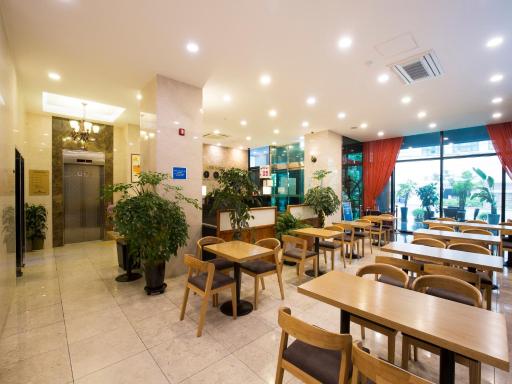 Hotel Nafore - Housity