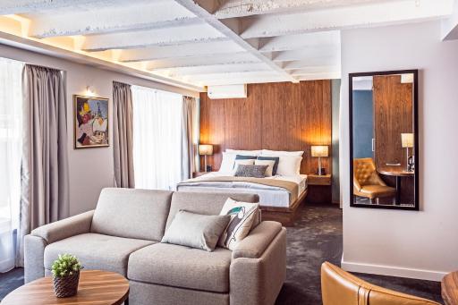Nomad Luxury Suites - Housity