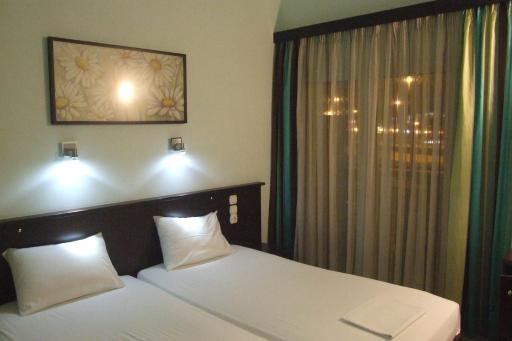 Hotel Georgios - Housity