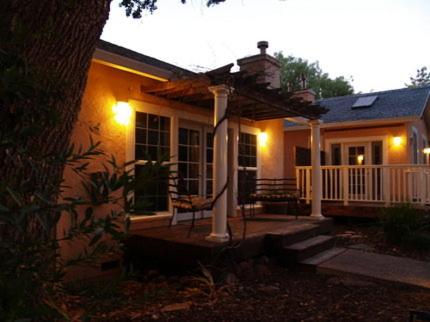 Glen Ellen Inn Secret Cottages - Housity