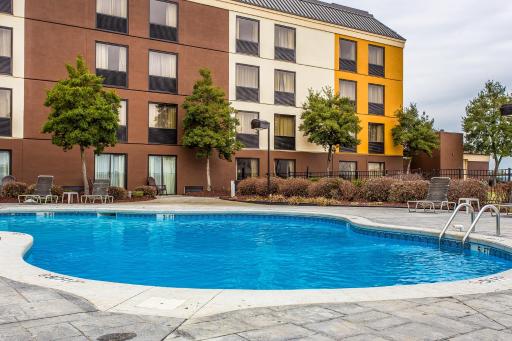 Comfort Inn Fort Mill Amusement Park at Carowinds Blvd - Housity