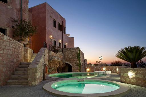 Kastellos Traditional Houses - Housity