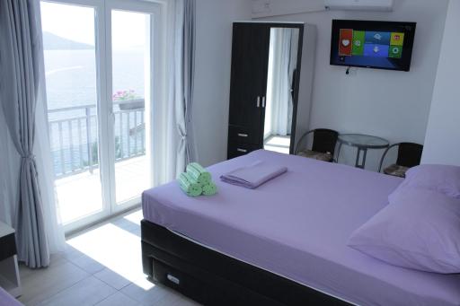 Guest House Put - Housity
