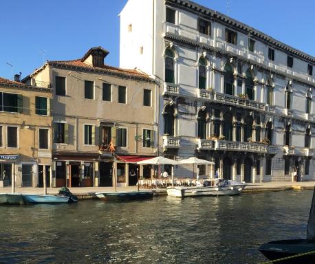 Princess Guest House Canal View - Housity