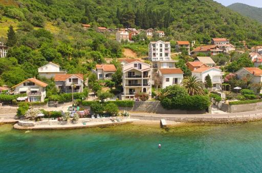 Apartments MaXhit - Housity