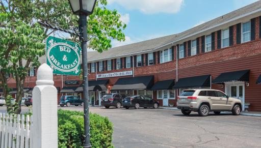 Inn at the Olde Silk Mill - Housity