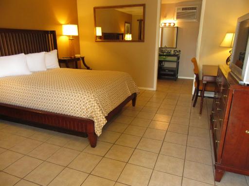 El Patio Inn - Housity