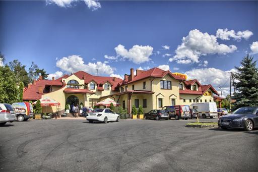 Zajazd Podjadek - Housity