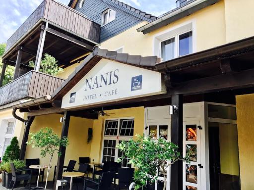 Nanis Hotel & Appartements - Housity