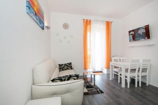 Apartments Mihaela - Housity