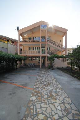 Apartments Centar Sutomore - Housity