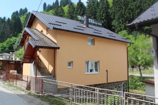 Hostel Srebrenica - Housity